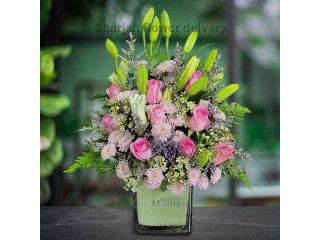 Elegant Flower Vase Delivery in Sharjah Stylish Gifting Made Simple